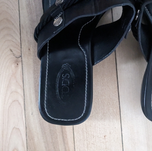 Tod's Black Leather Sandals - Picture 7 of 7